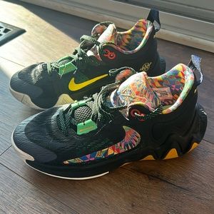 Boys Nike Giannis Immortality Youth 4